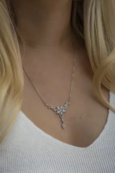 Ayar Silver Ivy Pattern Necklace with Star Details