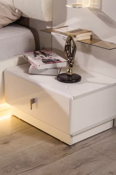 منضدة بحجرة إضاءة