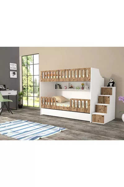 غرفة شباب بسرير بطابقين مع سرير سفلي