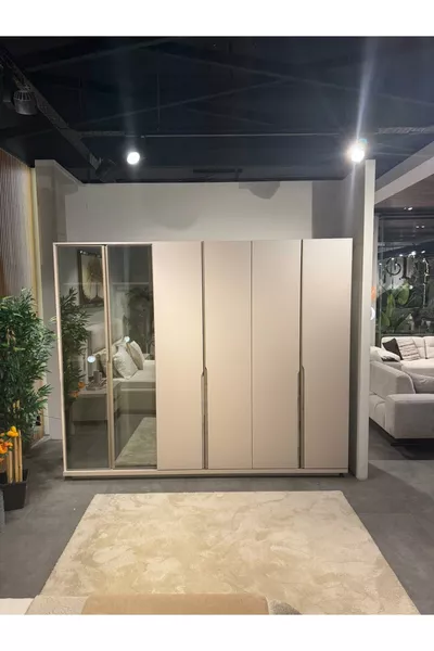 Спалня Адън