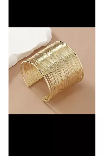 سوار معصم من الذهب