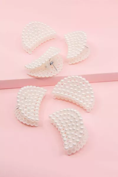 مجموعة مشابك شعر نسائية كريمية مع لؤلؤ 6 قطع