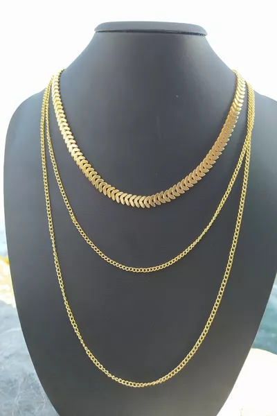 قلادة نسائية مطلية بالذهب