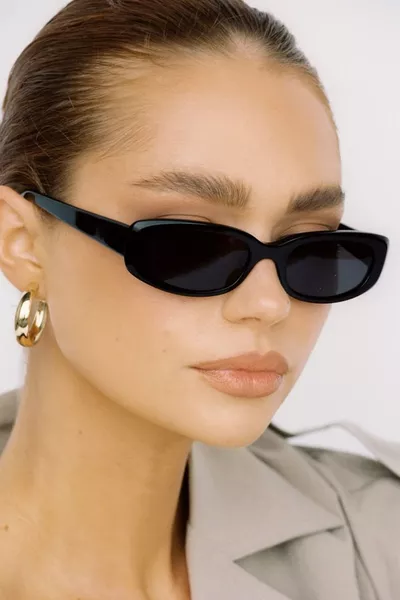 Occhiali da sole neri vintage