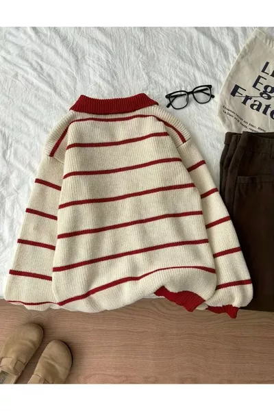 كنزة نسائية تريكو واسعة بياقة بولو صوفية بلون كريمي وبوردو مع حياكة سيلانيك