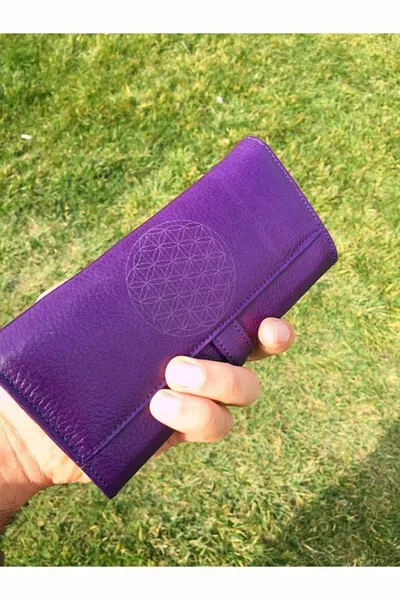 Портмоне с цветя на живота