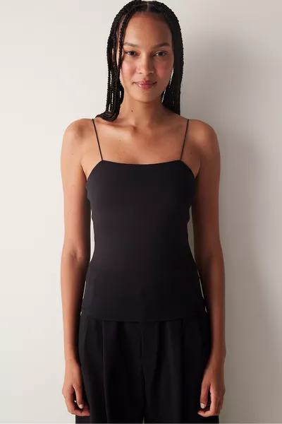 تي شيرت أسود جديد