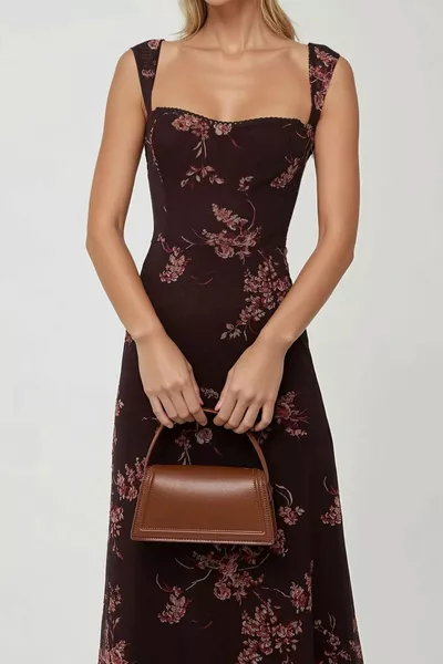 فستان ماكسي بنقشة رقبة قلب