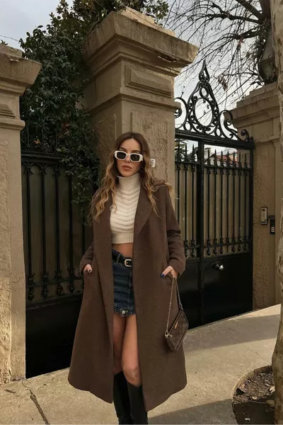 معطف كاشيه بجيوب مبطنة وحزام بني