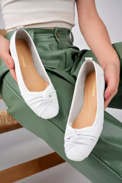 Естествена кожа бели дамски обувки тип балерина 