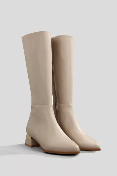 حذاء طويل بسحّاب وجزء خلفي مفصّل وكعب مربّع من DİES TEN