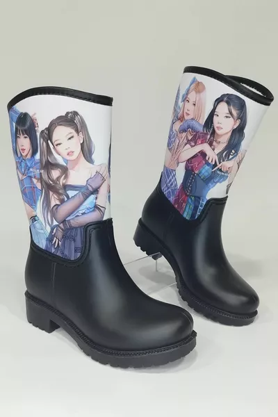 حذاء مطر للبنات مقاوم للماء مطبوع عليه بلاكبينك - مقاس 2