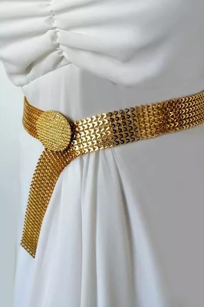 حزام نسائي معدني