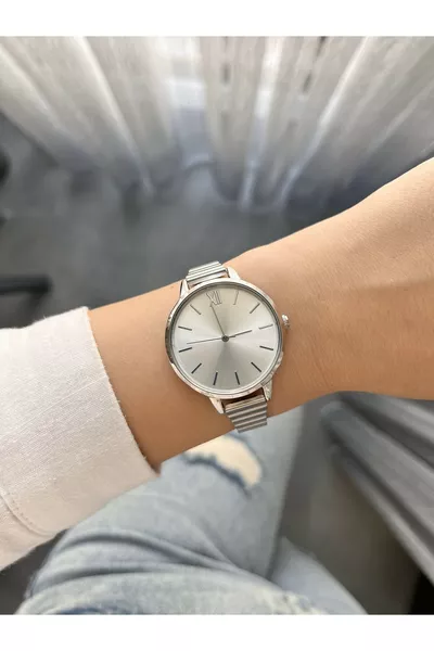 ساعة يد نسائية بسيطة بسوار من الفولاذ من بولو