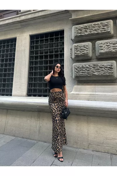 تنورة بنقشة الفهد