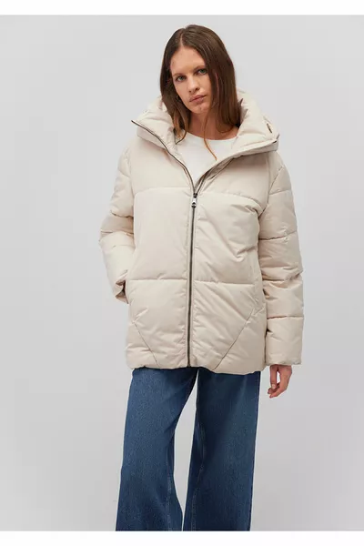 معطف مبطن بقبعة باللون البيج 