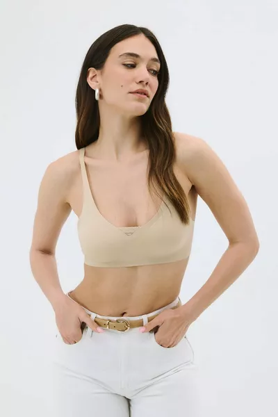 صدرية بدون حشوة وخياطة مع وسادة قابلة للإزالة بالليزر  باللون البيج