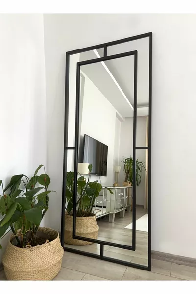 Decoratieve spiegel met zwart metalen frame  cm