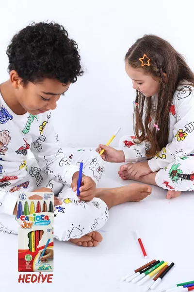 Long-Sleeve Children's Pajama Set with the Cutest Figures and a Coloring Pencil Gift