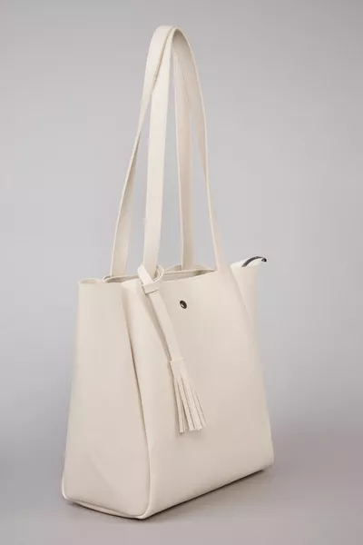 حقيبة كتف نسائية كريمية