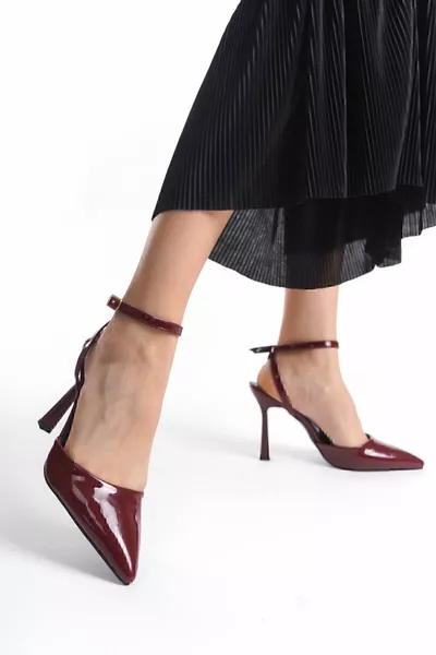 Burgunderfarbene Strap Heels für Damen