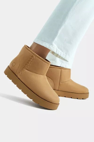 أحذية مسطحة مع بطانة