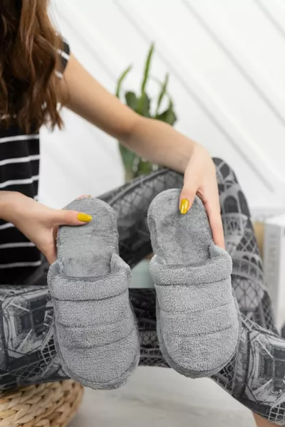  Pantofole da casa invernali da donna per interni grigio