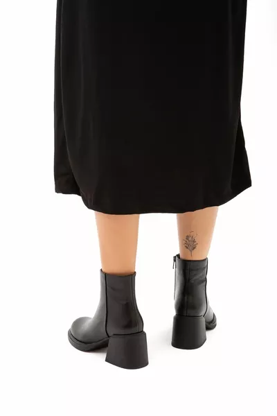 أحذية جلدية نسائية كاجوال   مليار حذاء Sk /