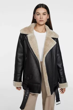 Байкерская куртка из искусственного меха
