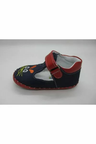 Детски малки крака  Кожени ортопедични обувки за първа стъпка 