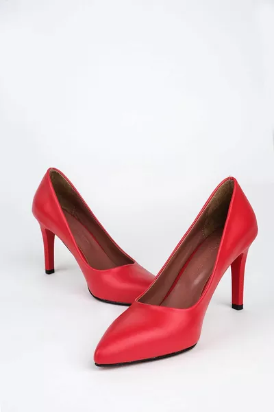 Scarpe da donna con tacco a spillo rosso opaco - Anger