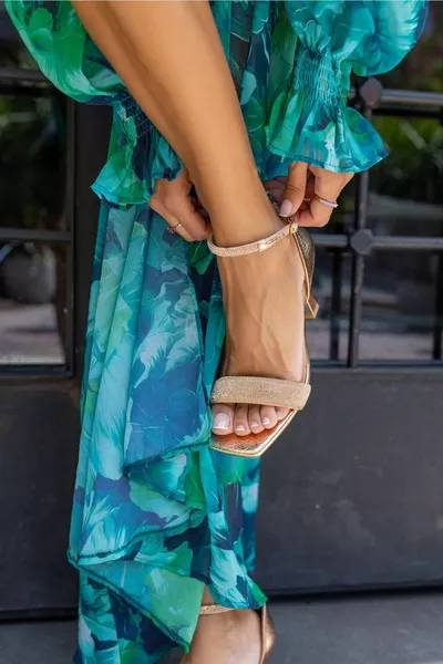 Tokyo Damen Sandalen mit Rosenstein-Detail und Absatz