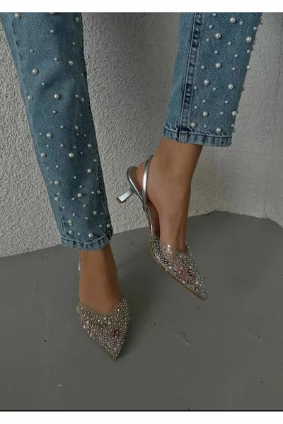 Women's heels with silver lamé stones