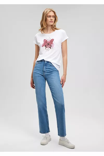 تي شيرت أبيض مطبوع بالفراشة من اسطنبول بقصة عادية / قصة عادية 