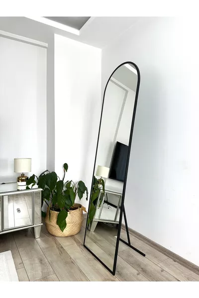 * Cm Full-Length Mirror with Black Metal Frame and Stand