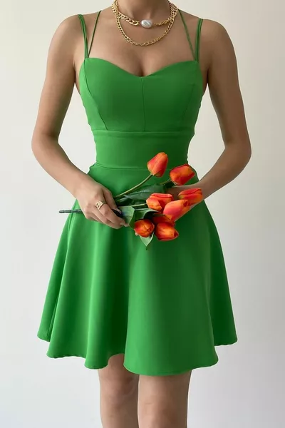 Жените обратно ниско нарязани тънка каишка камбана нарязани v-образно деколте зелена вечерна рокля дипломирането рокля 