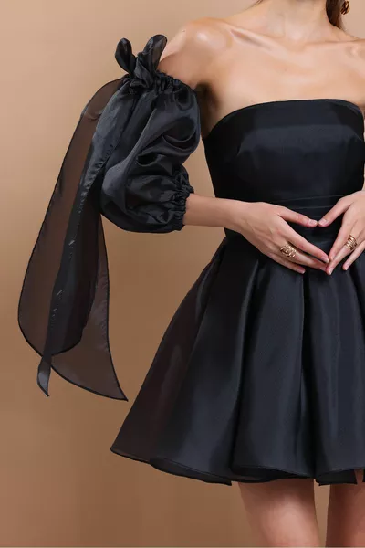 داليا أسود حمالة فستان صغير