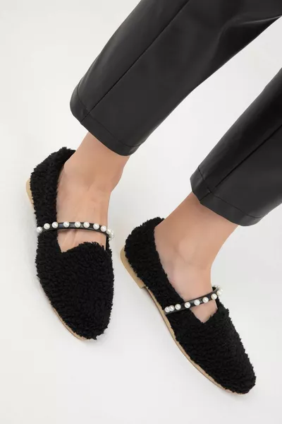 شقق باليه نسائية سوداء 