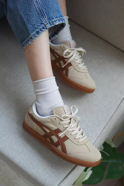 تيج بيج تان سويدي حذاء رياضي برباط