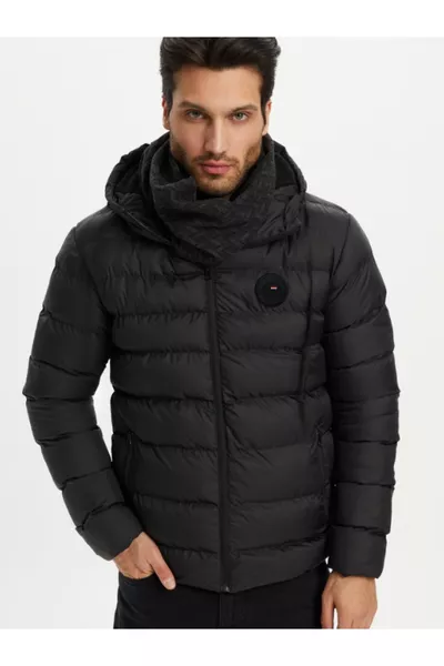 Giacca da uomo & Giacca imbottita con cappuccio antivento & Giacca nera