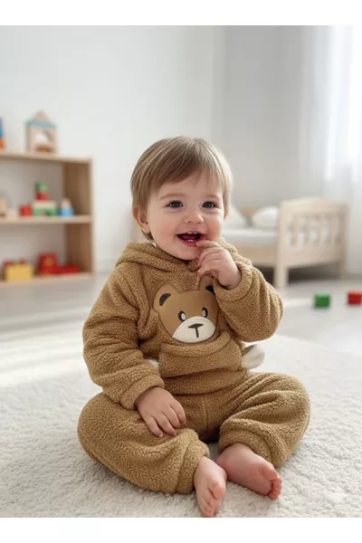 Велюровый комплект для детей и малышей с вышивкой мишки и капюшоном / ткань велсофт флис