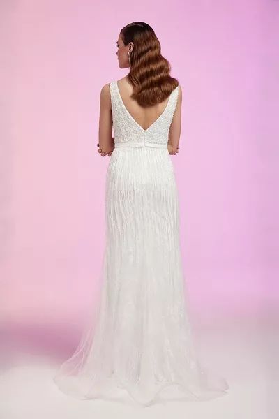 المرأة منخفضة قصة عميقة الخامس الرقبة مساء اللباس  عاجي