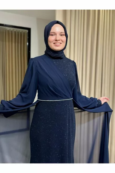 Marineblauwe sterren Dames Chiffon Cape met riem aan de voorkant Patroon Nieuw seizoen stijlvolle avondjurk 