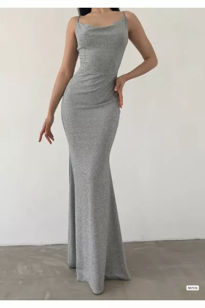 Abito da sera grigio Degaje collare pesce modello maxi lunghezza con cinturino lungo glitter da donna