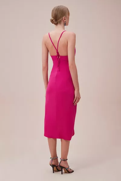 Robe courte en jersey à bretelles fuchsia sur le devant et dans le dos