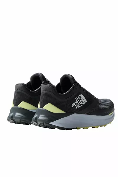 حذاء فيكتيف اندوريس 3 للسيدات