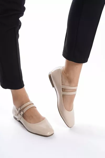 مزدوجة النطاقات مربع اصبع القدم عارضة الباليه الشقق