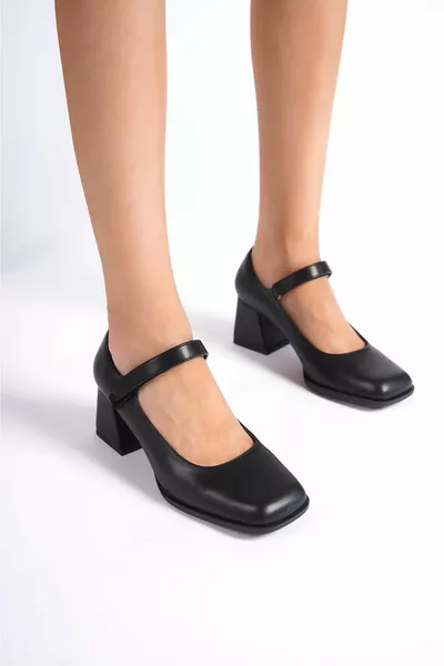 Дамски обувки Мери Джейн с тъп пръст