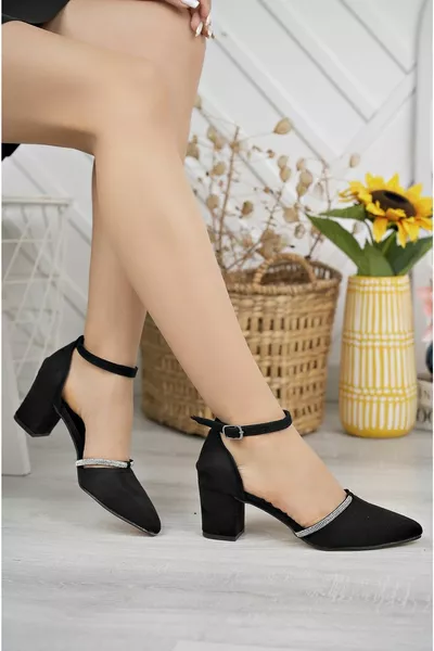 Женские черные замшевые шипы 5 см камень новая классика