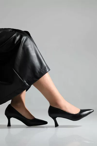 Confortable Et Élégant Talons De Gobelet 5cm Noir Femme Stiletto Alya